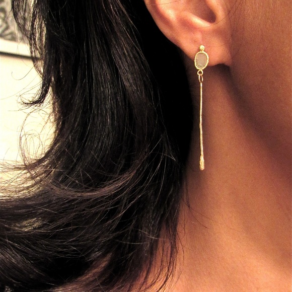 14k Yellow gold earrings with flat diamonds. - Picture 6 of 8